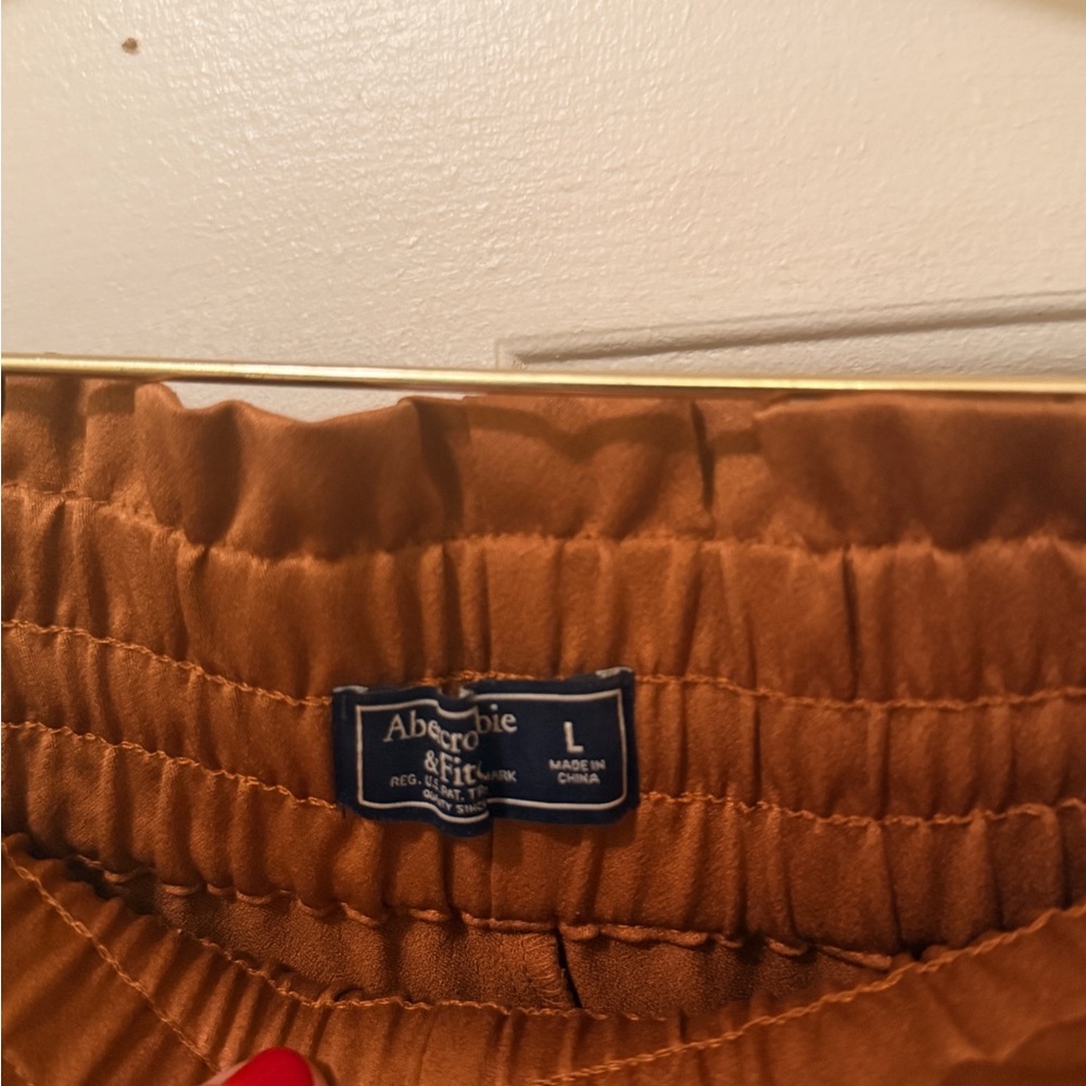 A&F Satin Pants - Picture 2 of 2